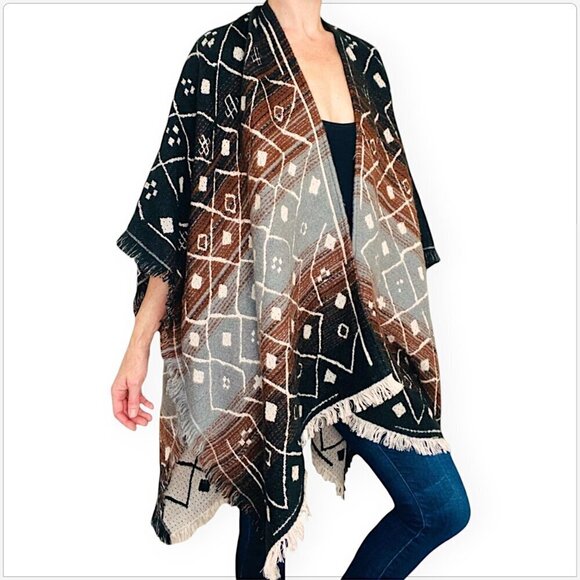 FRYE Open Front Ruana Poncho Boho Bohemian Wrap Shawl Winter NWT NEW One Size - Picture 1 of 6